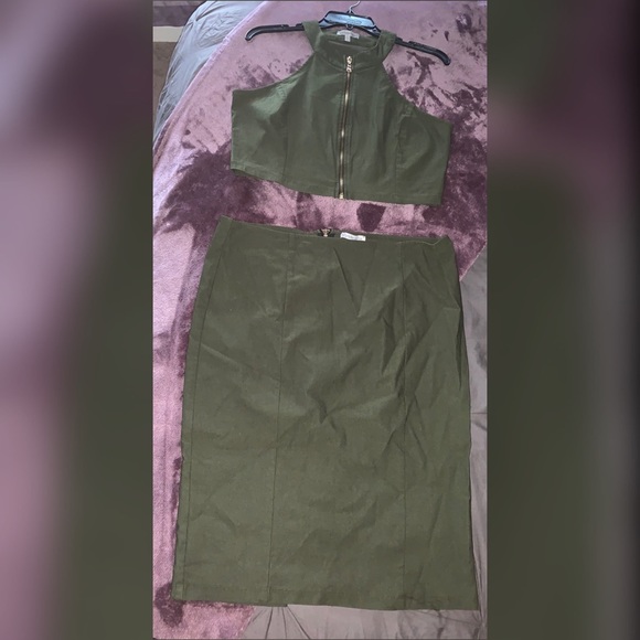 Skirt and top set - Picture 1 of 3